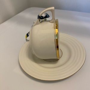 Coffee Tea Cup Saucer Ceramic Bird Feeder Gold Stipe  Cup/Saucer